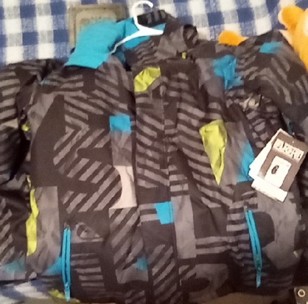 Quiksilver Jacket with Black and Blue Design